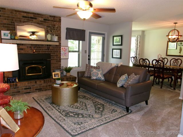 614 Hilltop Lane, Muskogee, OK 74403