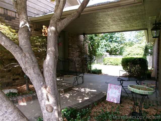 614 Hilltop Lane, Muskogee, OK 74403