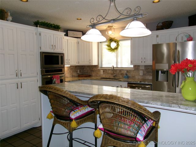 614 Hilltop Lane, Muskogee, OK 74403