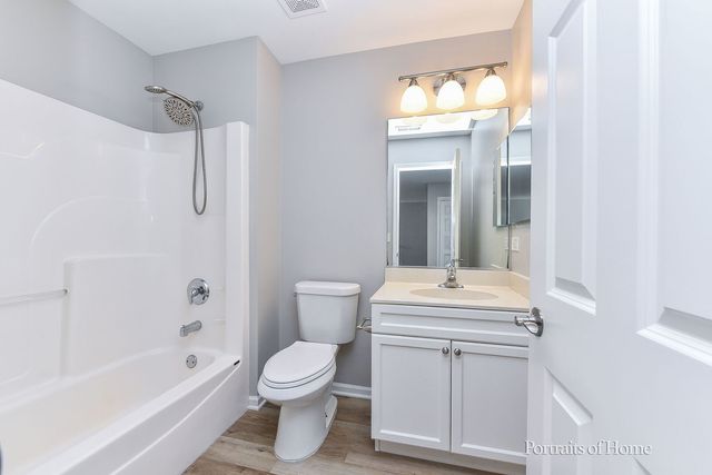 8426 Dawn Lane, Darien, IL 60561