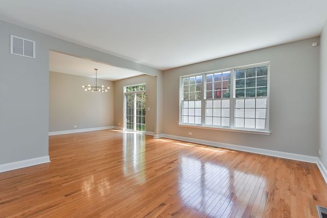 8426 Dawn Lane, Darien, IL 60561