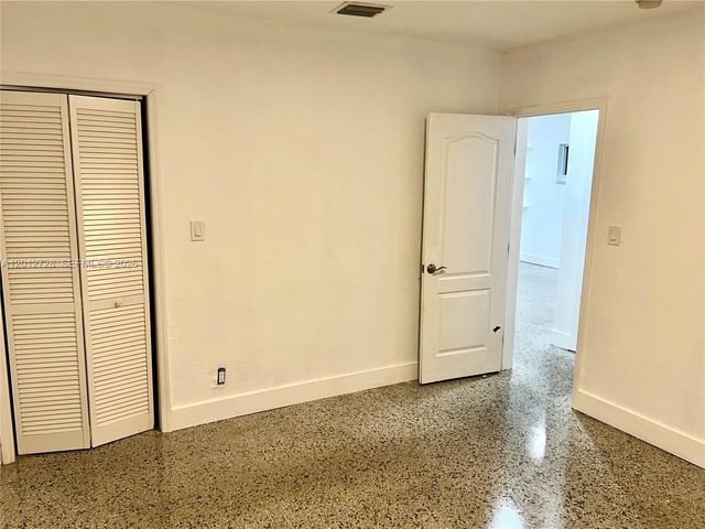 5300 NW 1st Ave 5300, Oakland Park, FL 33309