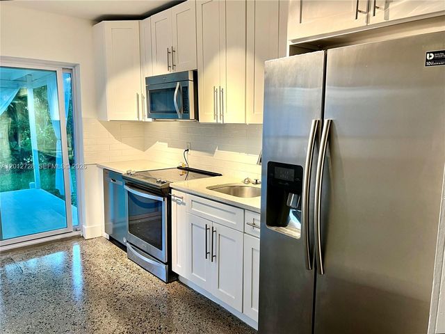 5300 NW 1st Ave 5300, Oakland Park, FL 33309