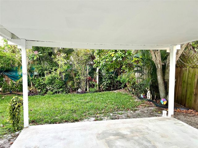 5300 NW 1st Ave 5300, Oakland Park, FL 33309