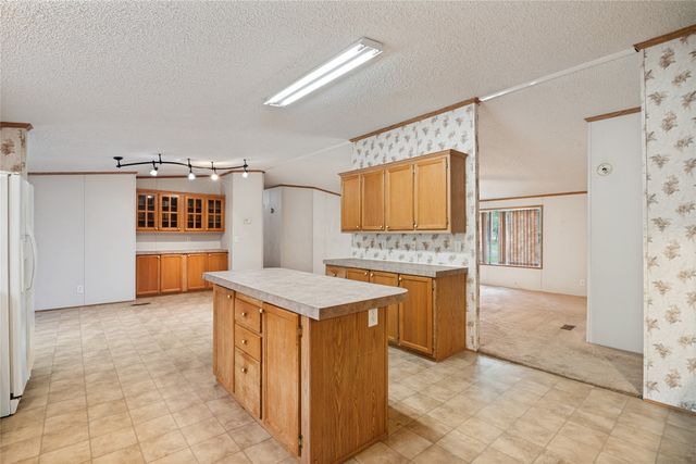 1229 Sandy Oaks Road, Quinlan, TX 75474