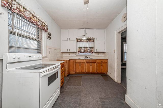 210 W 2nd Street, Junction City, KS 66441