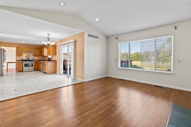 2000 Twin Sun Circle, Walled Lake, MI 48390