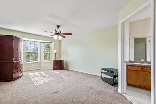 2000 Twin Sun Circle, Walled Lake, MI 48390