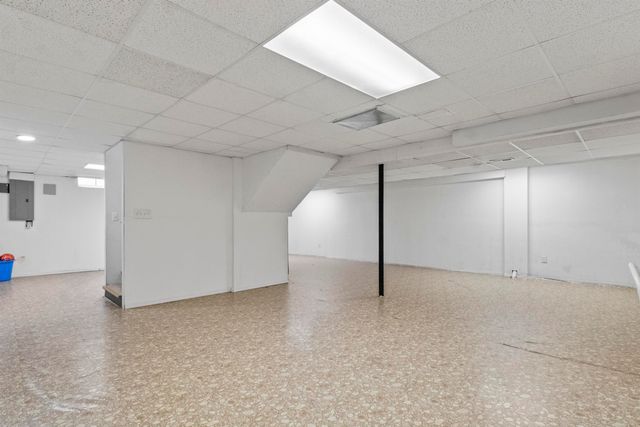 2000 Twin Sun Circle, Walled Lake, MI 48390