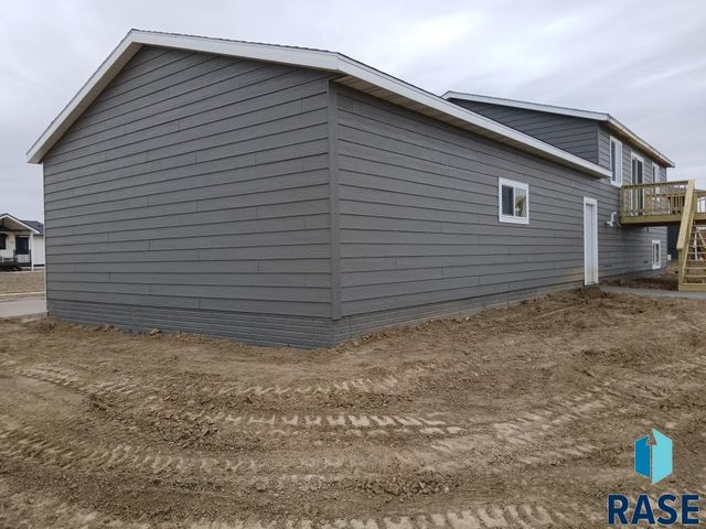 2512 N Bent Grass Ct Court, Sioux Falls, SD 57107