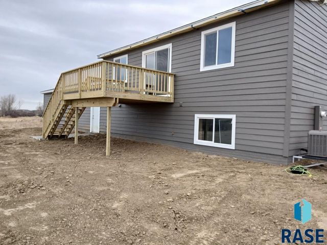 2512 N Bent Grass Ct Court, Sioux Falls, SD 57107