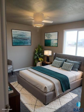 2512 N Bent Grass Ct Court, Sioux Falls, SD 57107