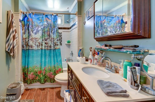 176 Florida Avenue, Amsterdam, NY 12010