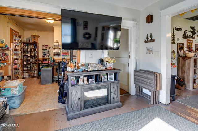 176 Florida Avenue, Amsterdam, NY 12010