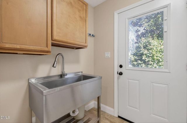 2504 Oakes Plantation Drive, Raleigh, NC 27610