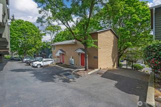301 W Raye Street #106, Seattle, WA 98119