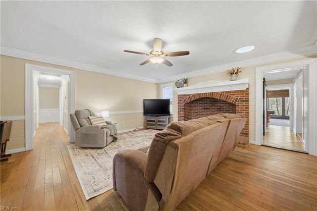 516 Benefit RD, Chesapeake, VA 23322