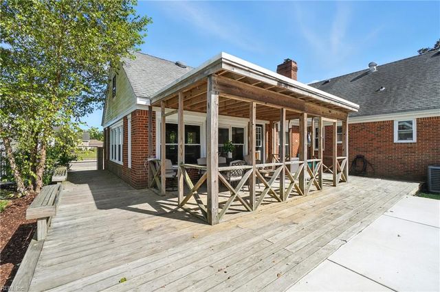 516 Benefit RD, Chesapeake, VA 23322