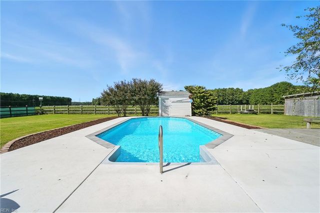 516 Benefit RD, Chesapeake, VA 23322