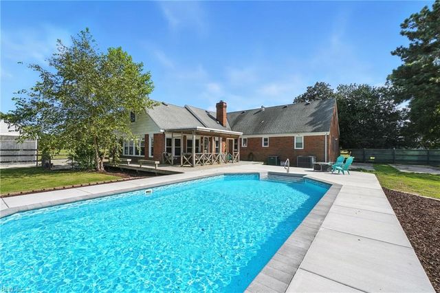 516 Benefit RD, Chesapeake, VA 23322