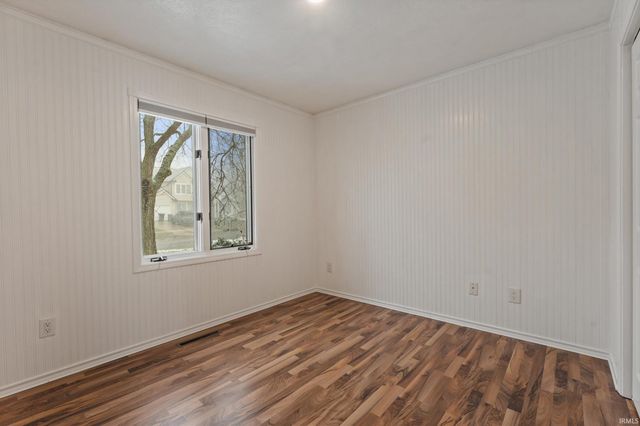 52060 Falcon Chase Drive, Granger, IN 46530