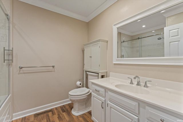 52060 Falcon Chase Drive, Granger, IN 46530