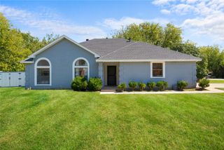 100 Carolyn Lane, Shady Shores, TX 76208
