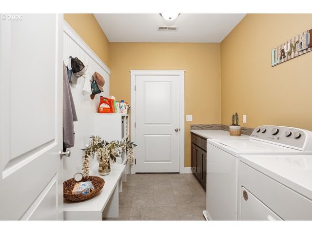 1145 N 1ST Ave, Ridgefield, WA 98642
