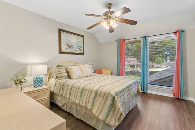 870 Highridge Drive, Lakewood Village, TX 75068