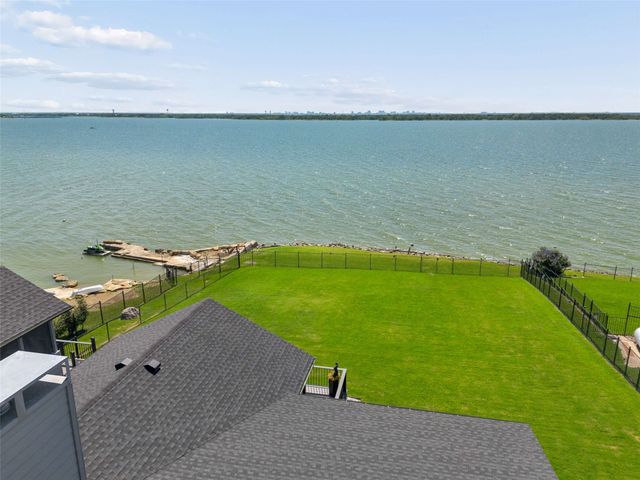 870 Highridge Drive, Lakewood Village, TX 75068