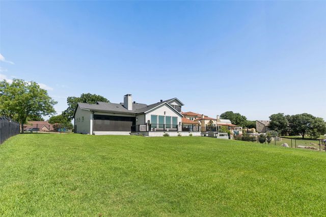870 Highridge Drive, Lakewood Village, TX 75068