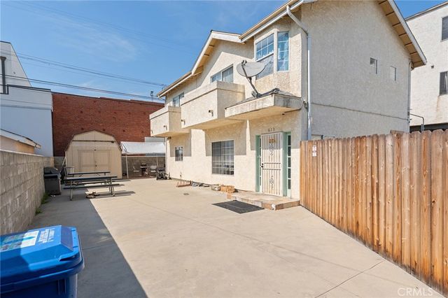 615 N Oxford Avenue, Los Angeles, CA 90004