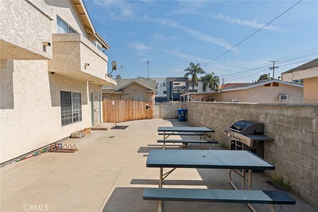 615 N Oxford Avenue, Los Angeles, CA 90004