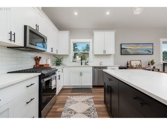 1495 Ne LAKE Dr, Lincoln City, OR 97367