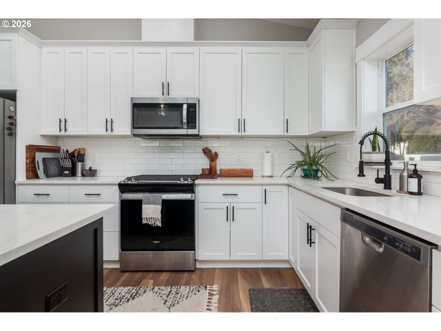 1495 Ne LAKE Dr, Lincoln City, OR 97367