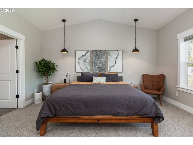 1495 Ne LAKE Dr, Lincoln City, OR 97367