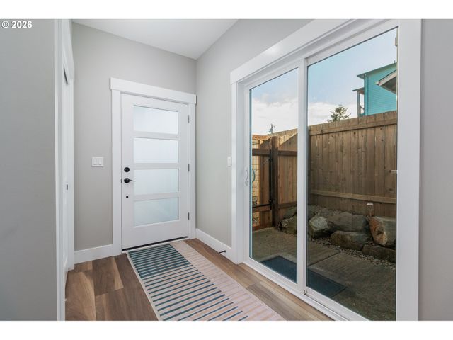 1495 Ne LAKE Dr, Lincoln City, OR 97367