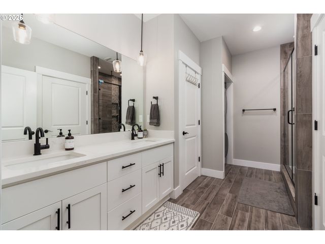 1495 Ne LAKE Dr, Lincoln City, OR 97367