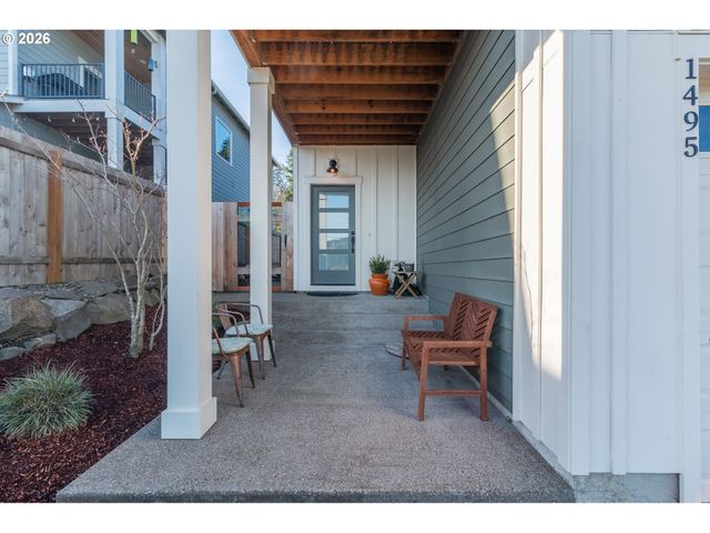 1495 Ne LAKE Dr, Lincoln City, OR 97367