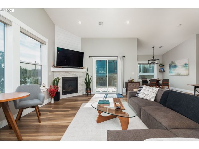 1495 Ne LAKE Dr, Lincoln City, OR 97367