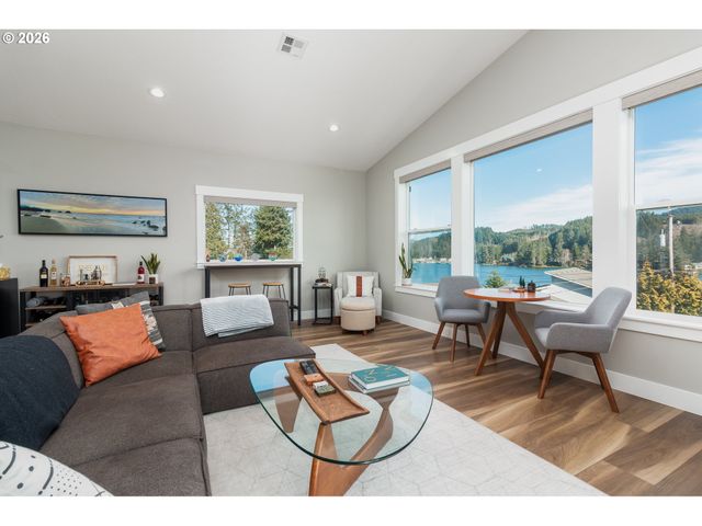 1495 Ne LAKE Dr, Lincoln City, OR 97367