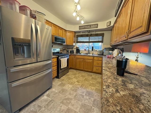 33148 Breckenridge Drive, Sterling Heights, MI 48310