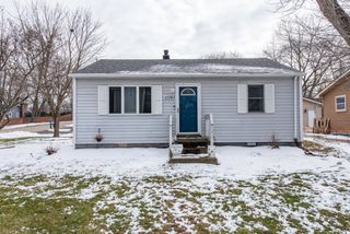 10383 W York House Road, Beach Park, IL 60087