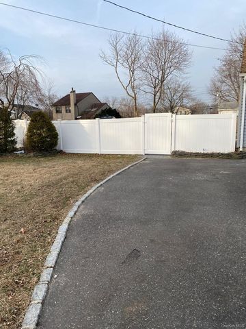 36 Oneida Avenue, South Setauket, NY 11720