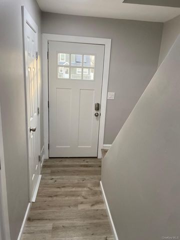 36 Oneida Avenue, South Setauket, NY 11720