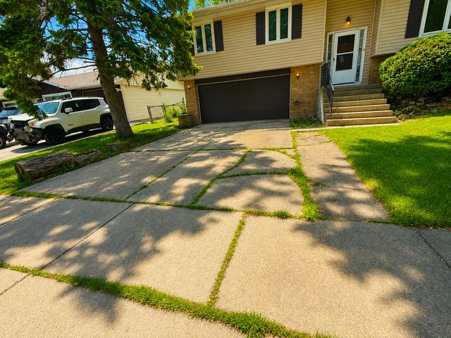 815 Oriole Drive, Streamwood, IL 60107