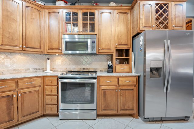 61171 E 340 Road, Grove, OK 74344