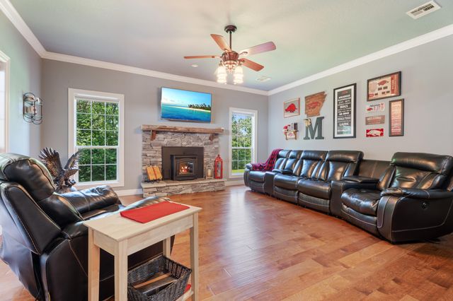 61171 E 340 Road, Grove, OK 74344