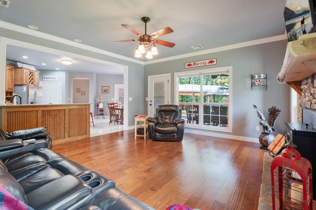 61171 E 340 Road, Grove, OK 74344