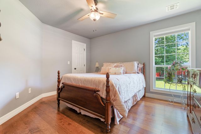 61171 E 340 Road, Grove, OK 74344